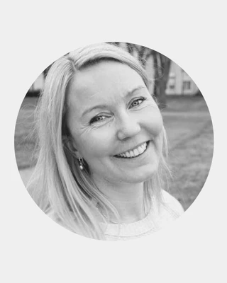 Ellen Beate Sandseter er professor på Dronning Mauds Minne Høgskole for barnhagelærerutdanning i Trondhjem i Norge ved Institut for fysisk aktivitet og helse. hun forsker i børns grovmotoriske leg og særligt i spændings- og risikofyldt leg samt i, hvordan det fysiske miljø påvirker børns leg, trivsel, læring og fysiske aktivitet.