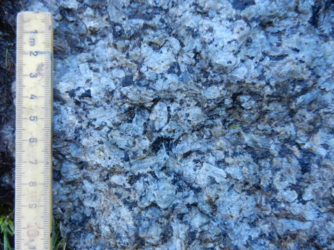 Mørupstenen tæt på