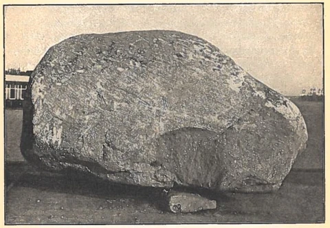 Den Svenske Sten før den blev flyttet