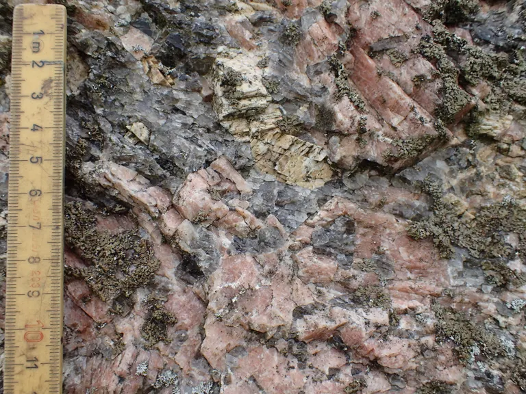 Pegmatitgange på Havrum Søsten