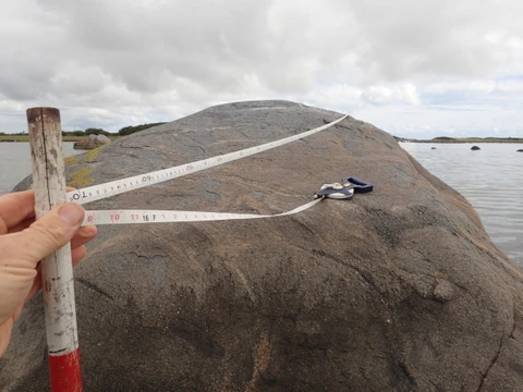 Havbænkens bredde: 4,7m