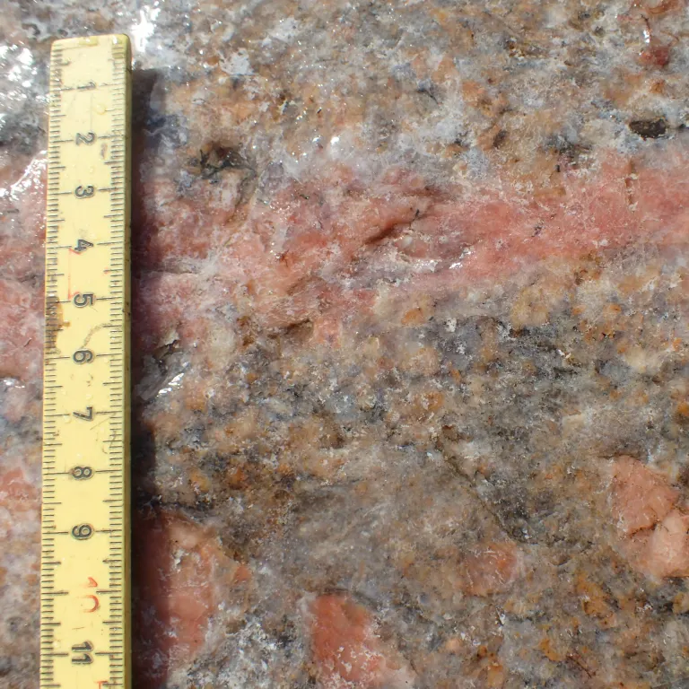 Havknudestenens bjergarter