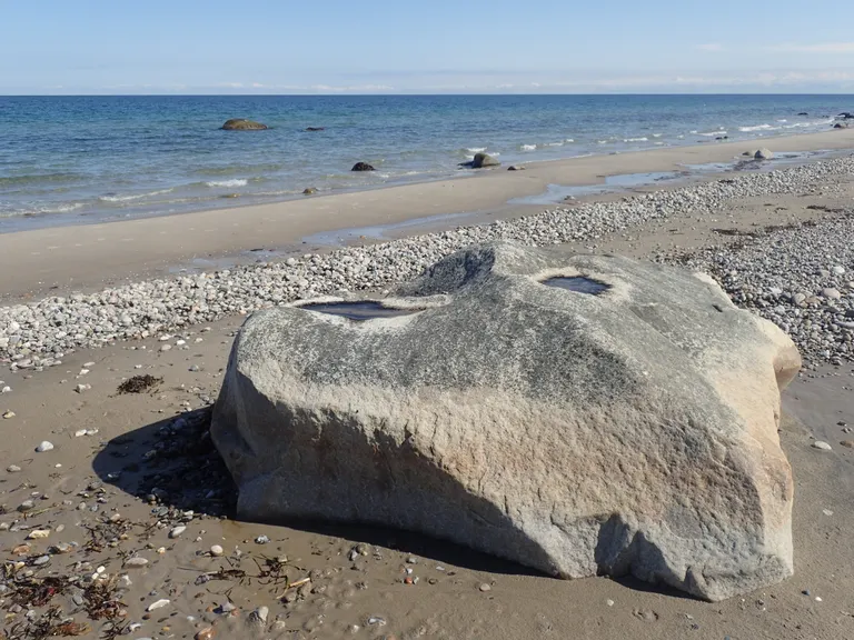 Lille Bansten på stranden