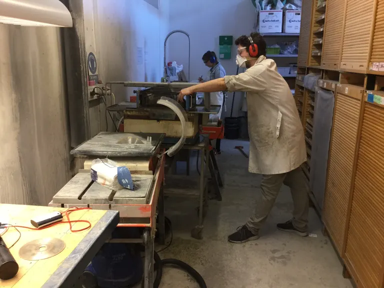 Rock saws with diamond blades