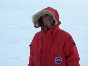Naja Mikkelsen fra GEUS deltager i den tre uger lange ekspedition på havisen nord for Grønland fra midten af april.