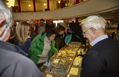 Mineraler fascinerer, og i Polar Basaren kunne du få et stykke med hjem.