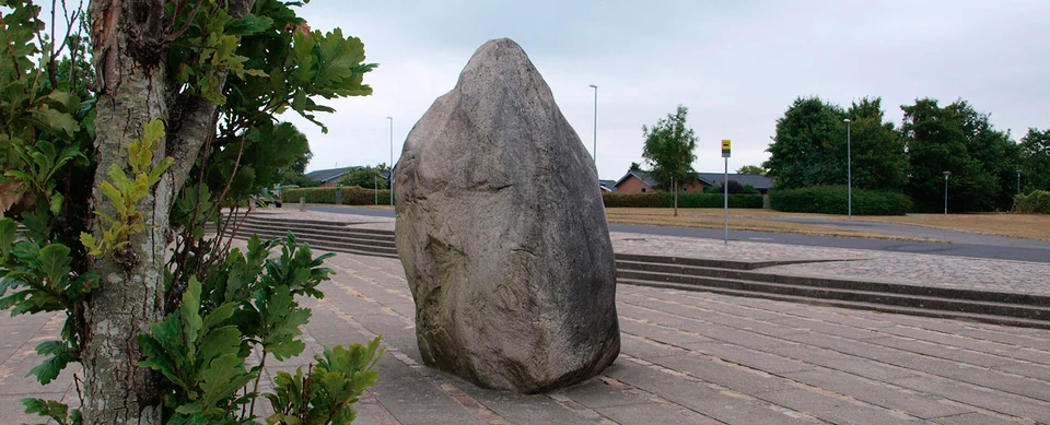 Kollerupstenen stående