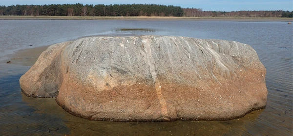 Kæmpesten Halvfarstenen