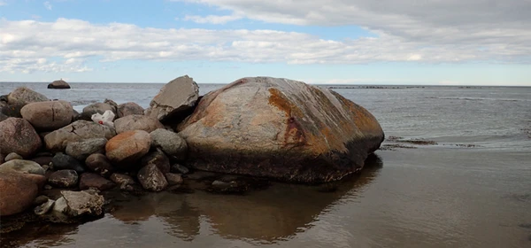 Kæmpesten Ndr. Rønner