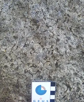 Dynen Kæmpesten tæt på