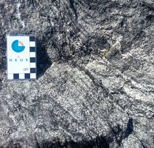 Kæmpesten Blå Sten - tæt på