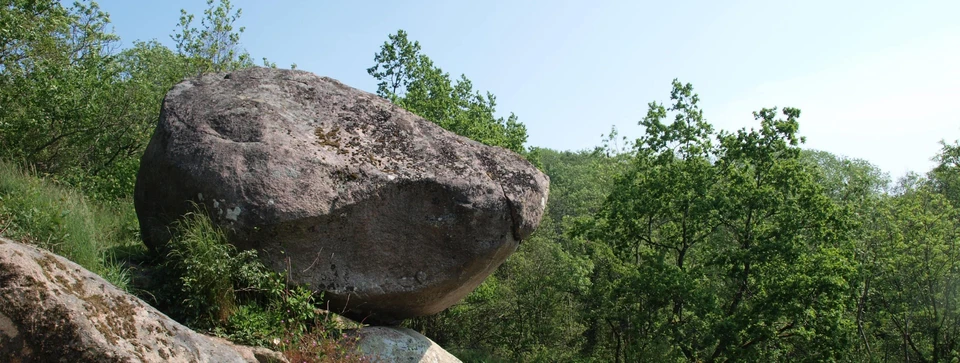 jættabujl top billede