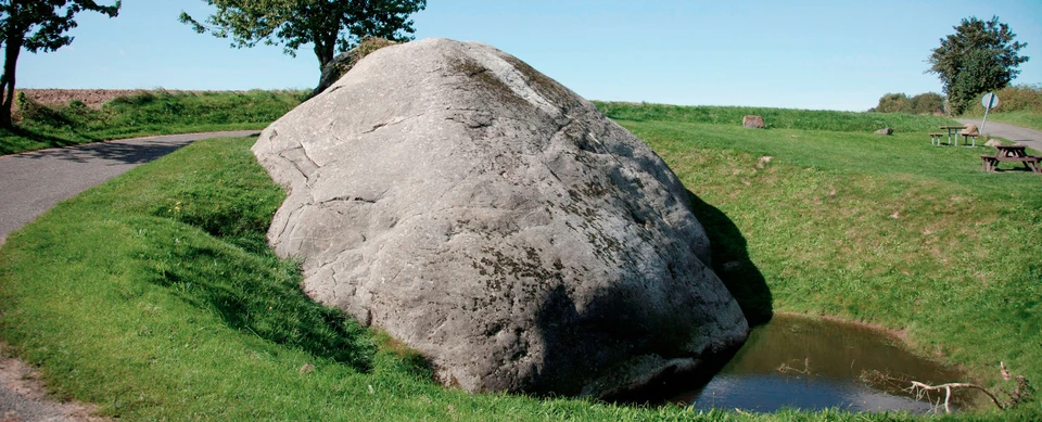 Dammestenen