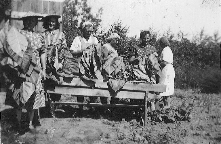 Tobaksarbejdere på Søborg Sø, 1943