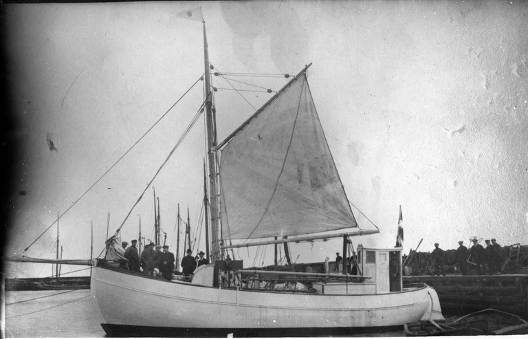 Pan ligner til forveksling denne nybygning hos Andersen og Ferdinandsen i Gilleleje – dog havde Pan ingen mast. Ca. 1930.