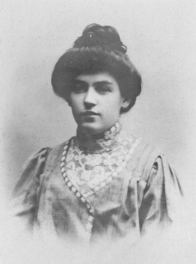 Anna Andersen, syerske i Gilleleje, cirka 1910