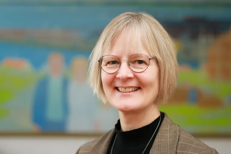 Direktør Hella Obel