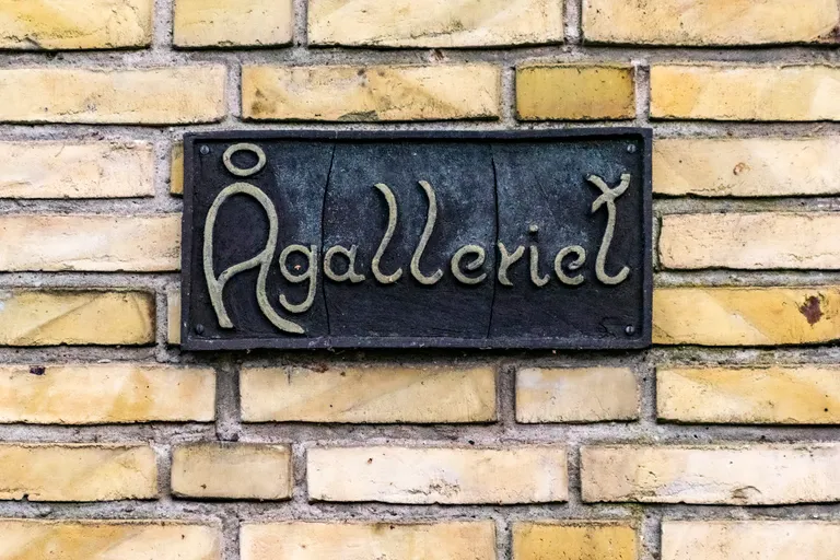 Ågalleriets indgangsparti