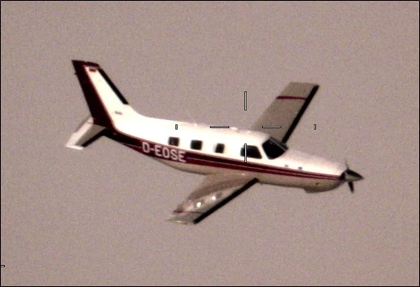 The figure shows D-EOSE gliding with stopped engine.