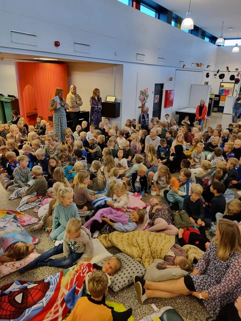 Børn får læst højt