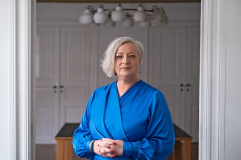 Pressebilleder af folkehøjskolernes forenings bestyrelsesformand, Lisbeth Trinskjær.