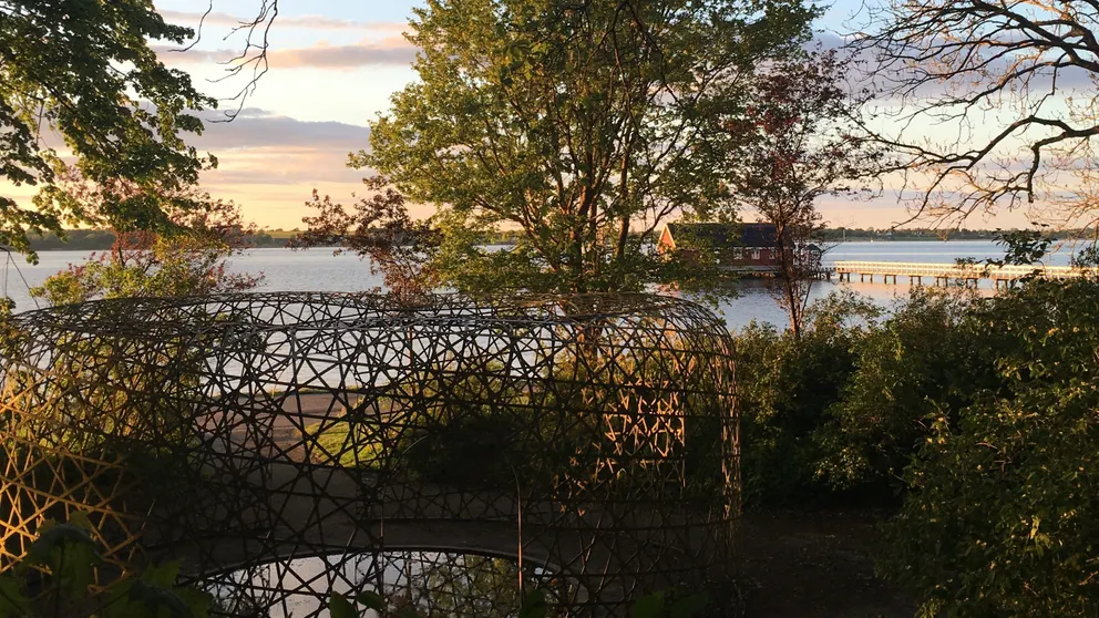 Olafur Elisassons skulptur i Strandparken i Holbæk