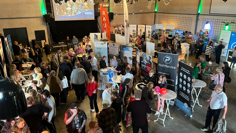 Billede fra Jobmesse 2023, der blev afholdt i Boxen i Holbæk.