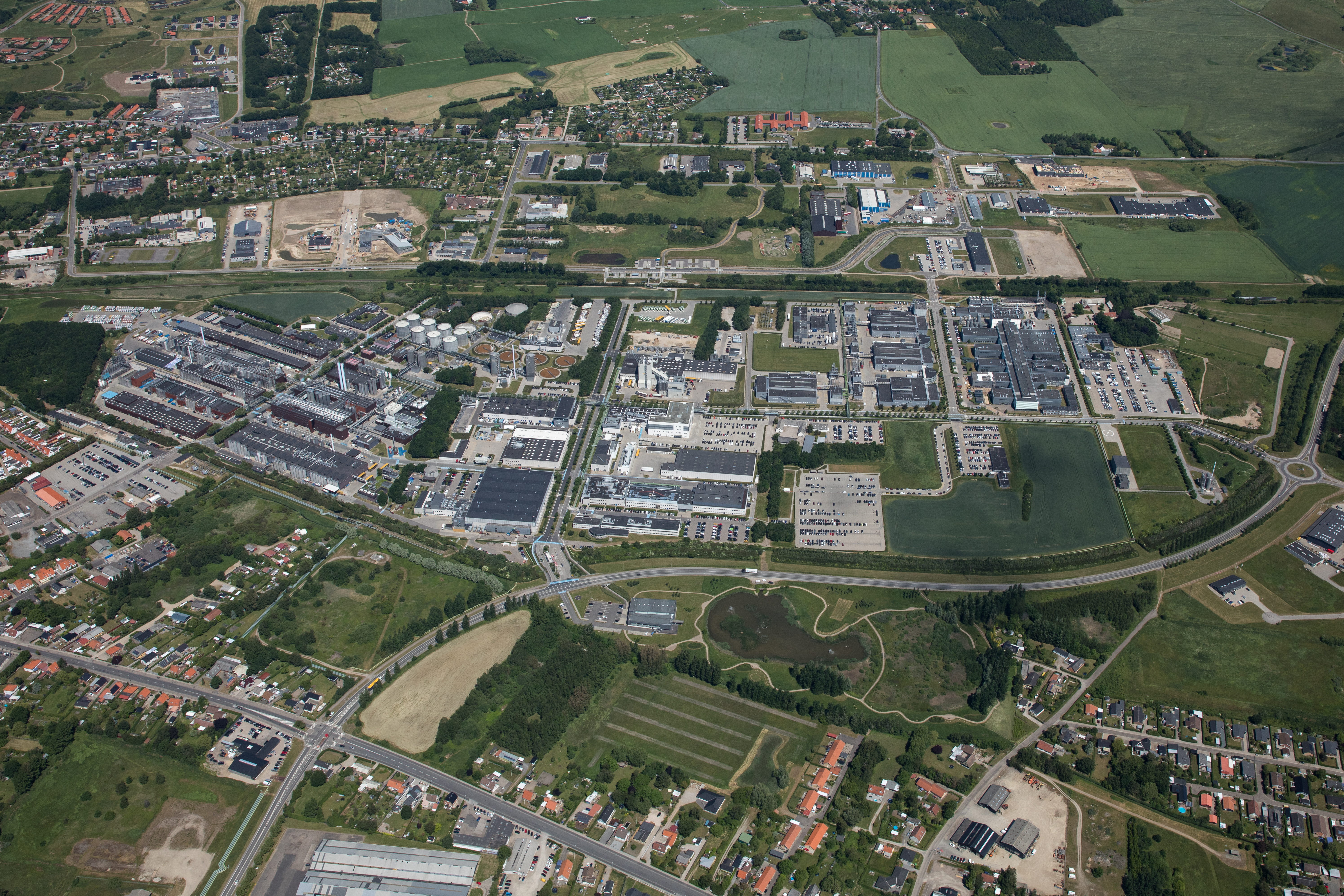 Luftfoto af Novo Nordisks produktionsfaciliteter i Kalundborg