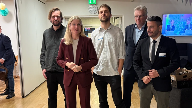 Fra venstre: Jakob Villadsen, Christina Krzyrosiak Hansen, Morten Stig Pedersen, Stampe Duus og Emrah Tuncer.