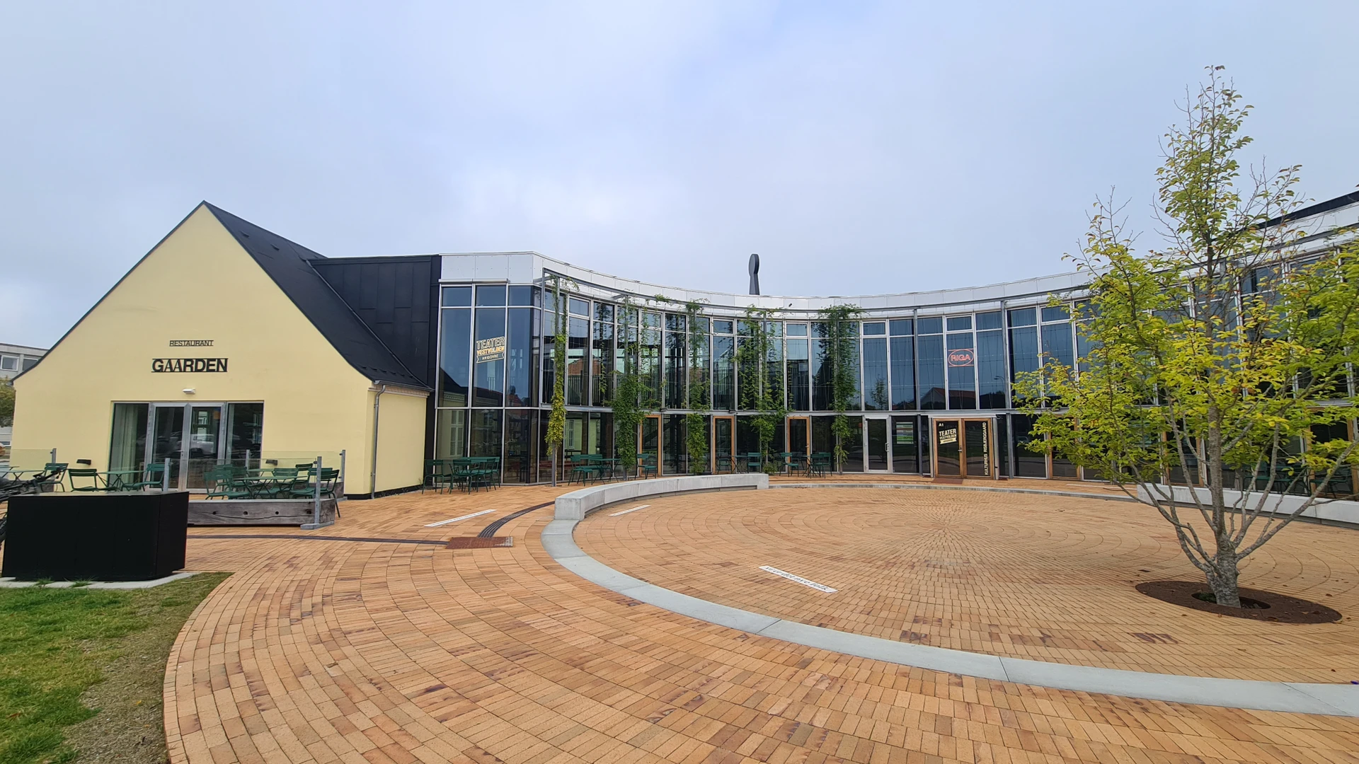 Kulturhus Risbjerggaard med Restaurant Gaarden