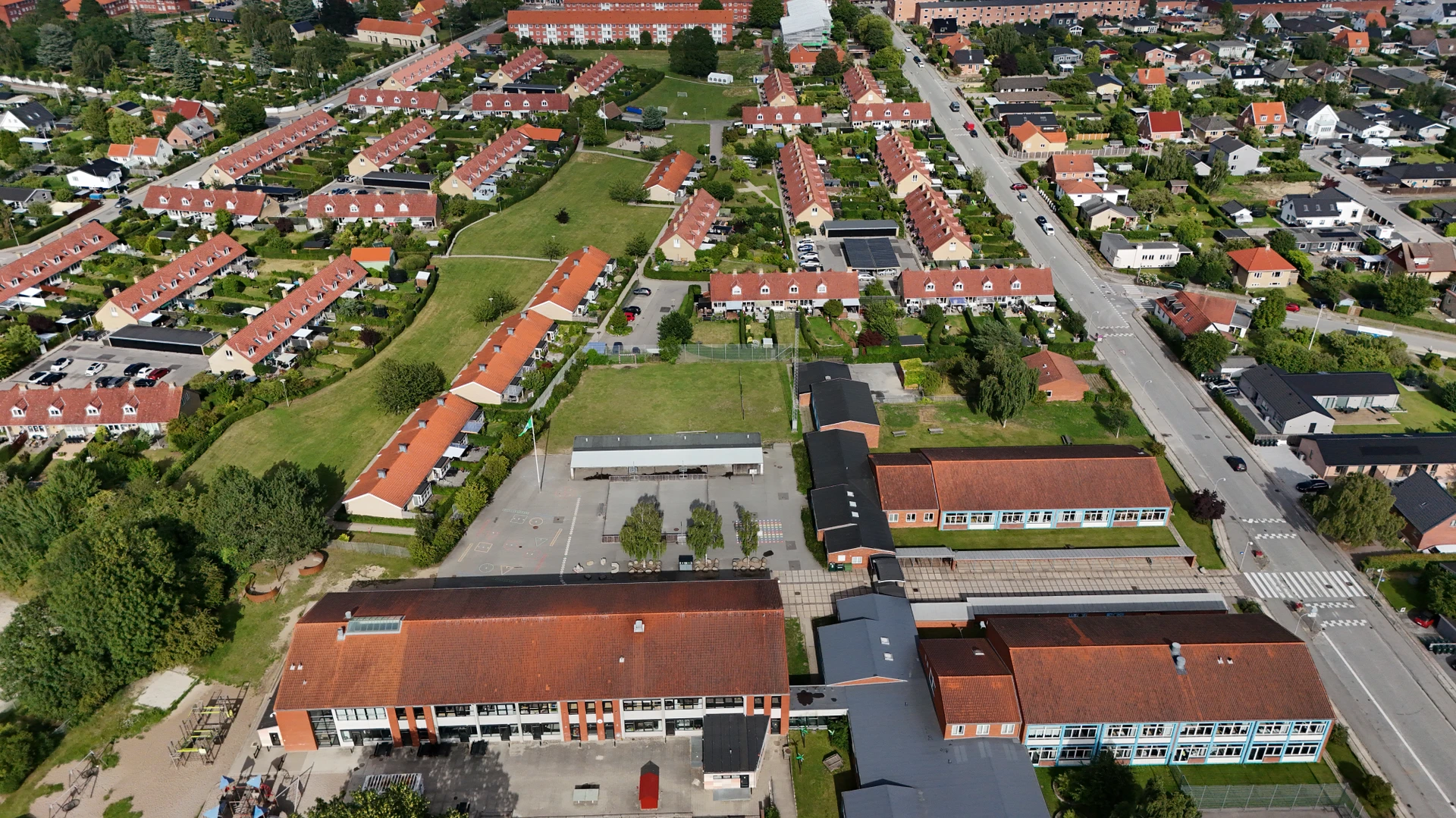 Luftfoto af Præstemoseskolen