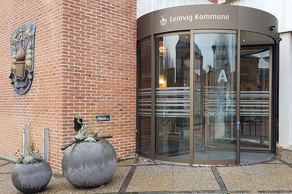 Indgang ved Lemvig Rådhus