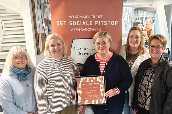 Gruppebillede af personer fra Det Sociale Pitstop