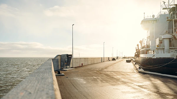 Kutter ved Thyborøn Havn