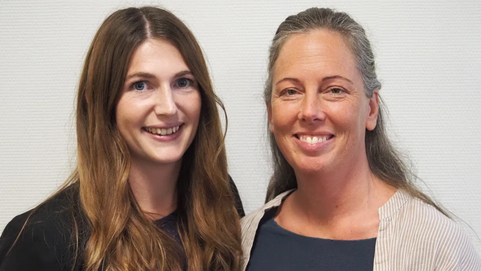 Billede af to kvinder