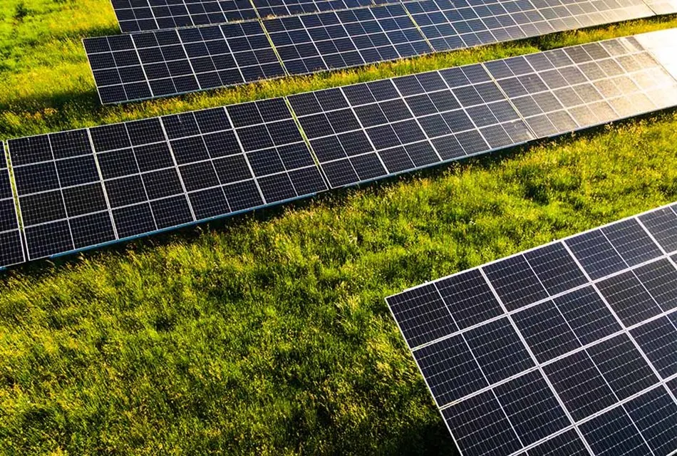 Solenergi - fotokredit Colourbox