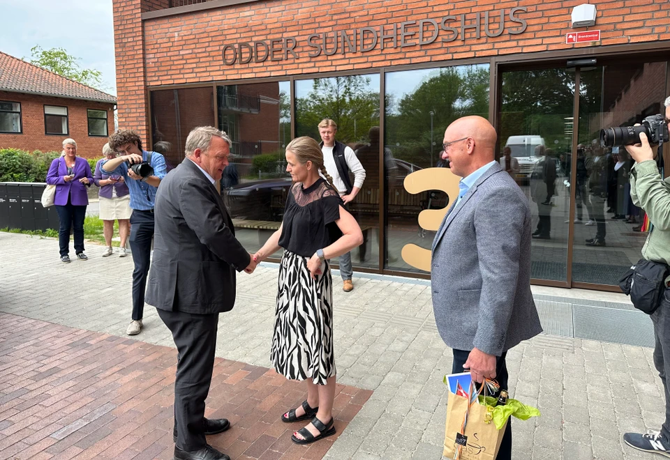 Lars Løkke bliver budt velkommen af borgmester Lone Jakobi
