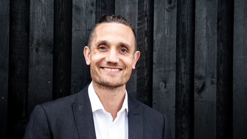 portræt af Rasmus Thøgernsen